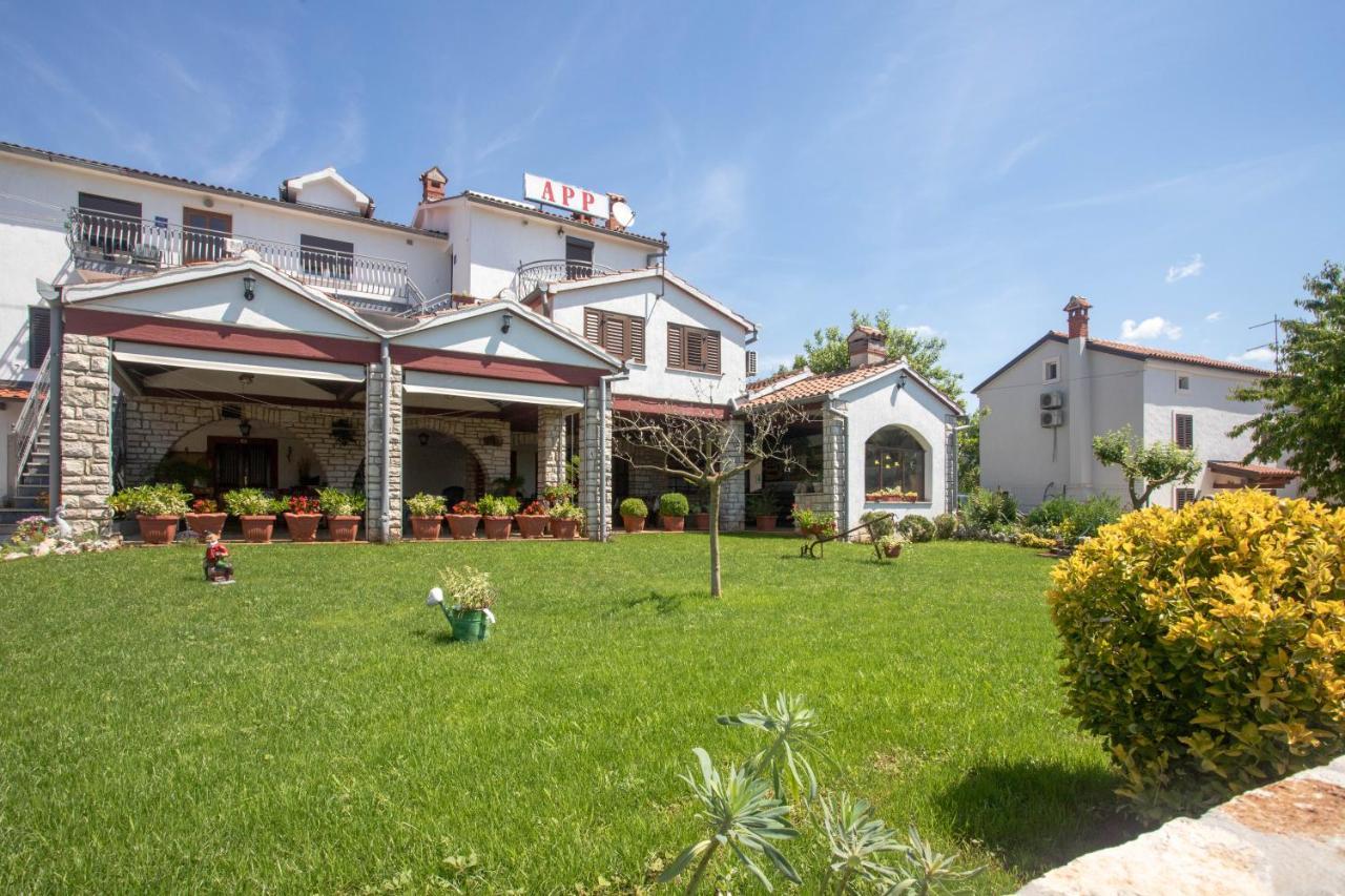 Guest House Milotic Brajkovici (Pazin) Exterior foto