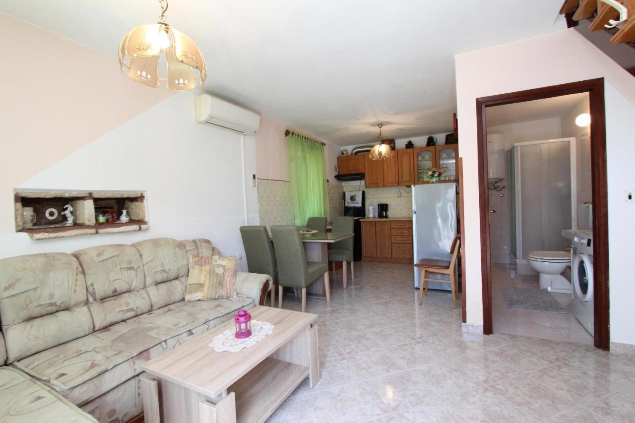 Guest House Milotic Brajkovici (Pazin) Exterior foto